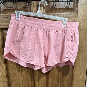 Lululemon Tracker low-rises lined short